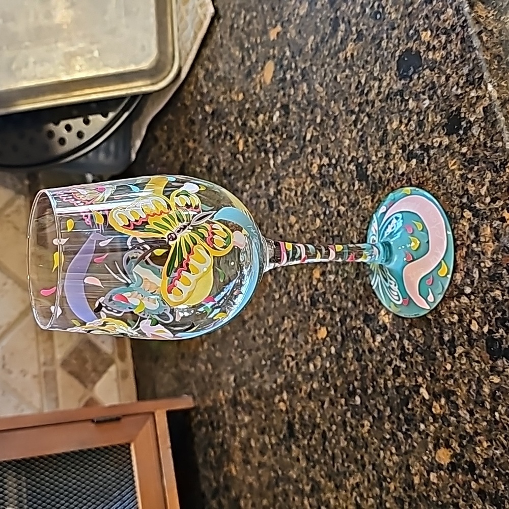 "Social Butterfly" Lolita Wine Glass 🍷